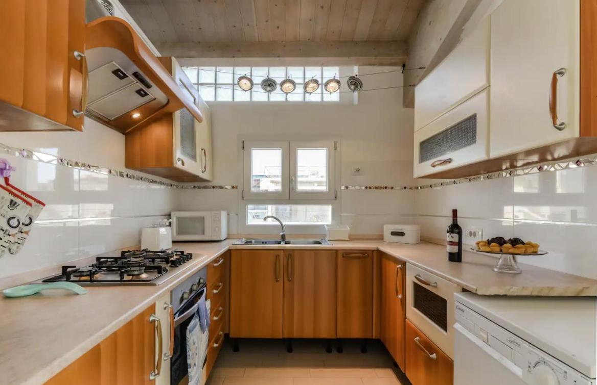 Apartment Pais House *